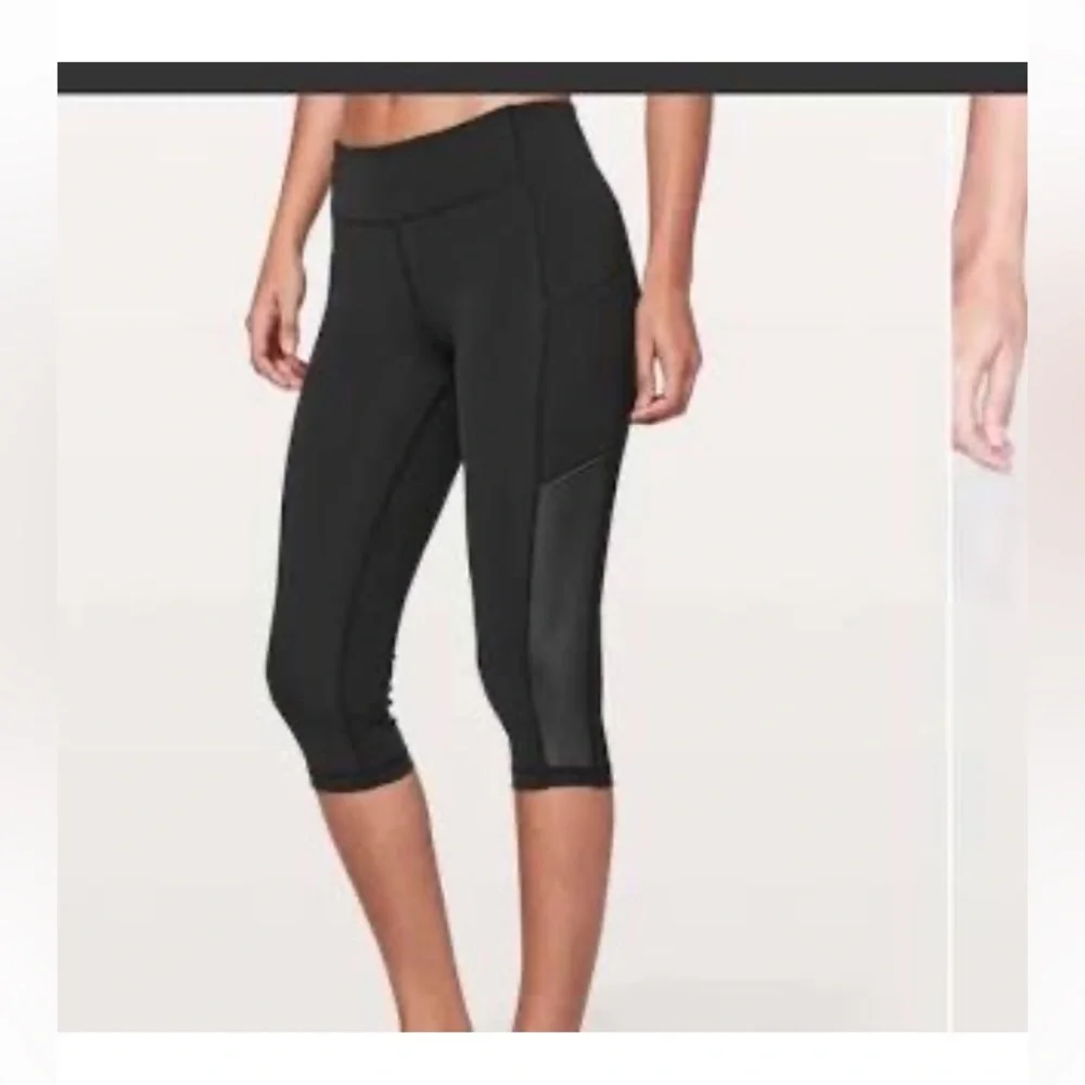 Lululemon Women's Gray and Black Capri Leggings size 10 with lace
